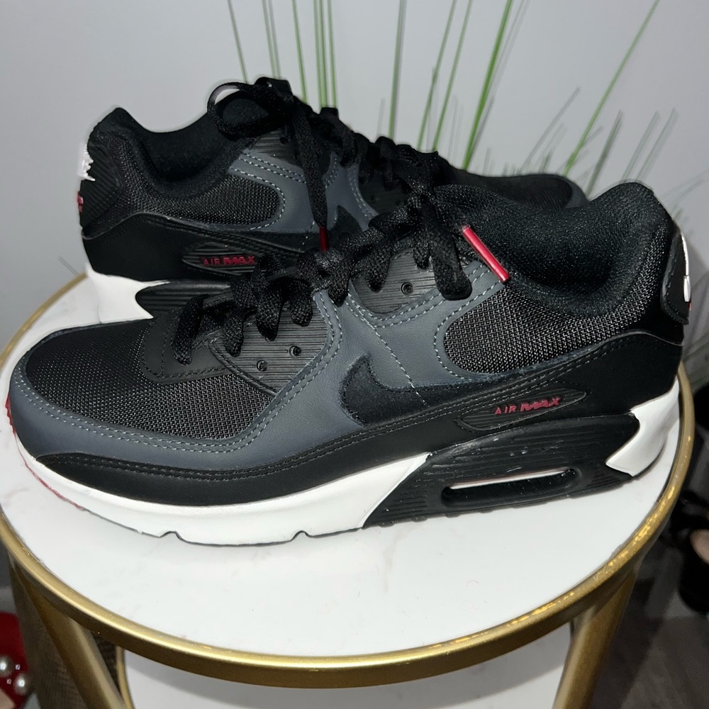 NIB Youth Nike Air Max